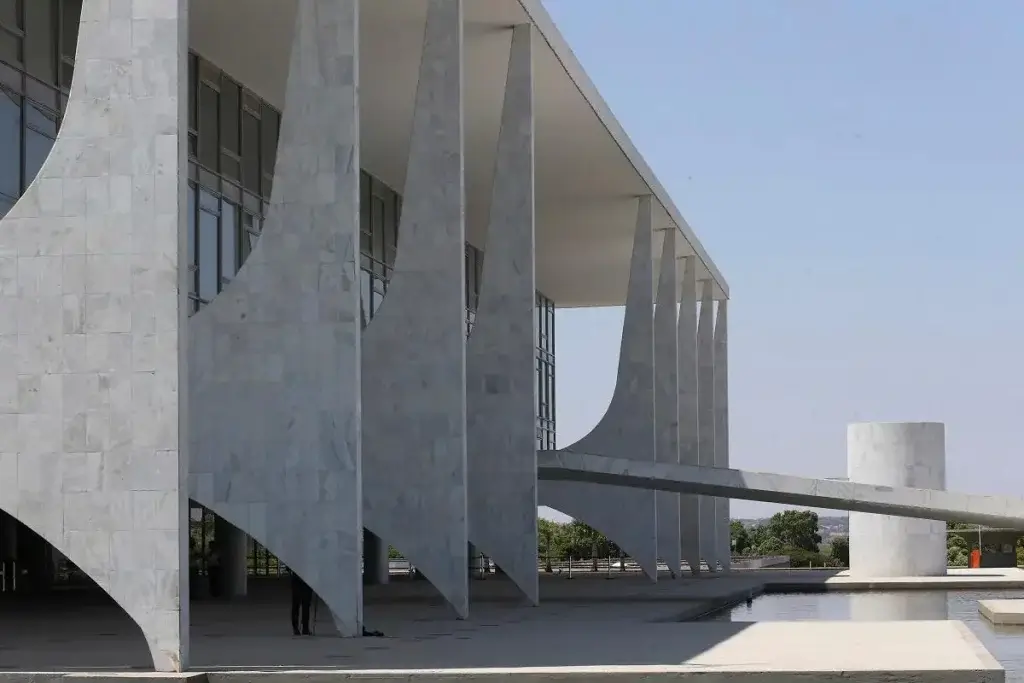 MPF vai investigar suposta formatação de computadores do Planalto 1 MPF vai investigar suposta formatação de computadores do Planalto