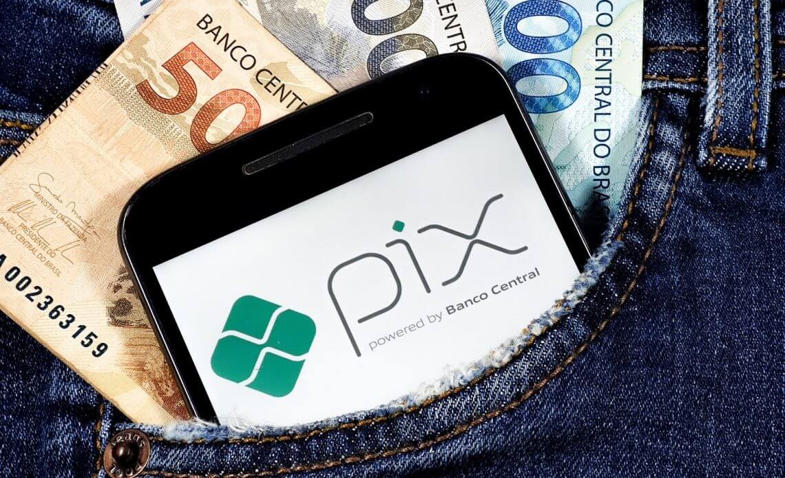 O Banco Central divulgou no dia 22 de agosto que ocorreu um vazamento de dados de 238 chave Pix pertencentes aos clientes da Phi Serviços de Pagamentos S.A. (Phi Pagamentos). Esse é o quinto incidente desse tipo desde o lançamento do sistema de pagamentos instantâneos em novembro de 2020.